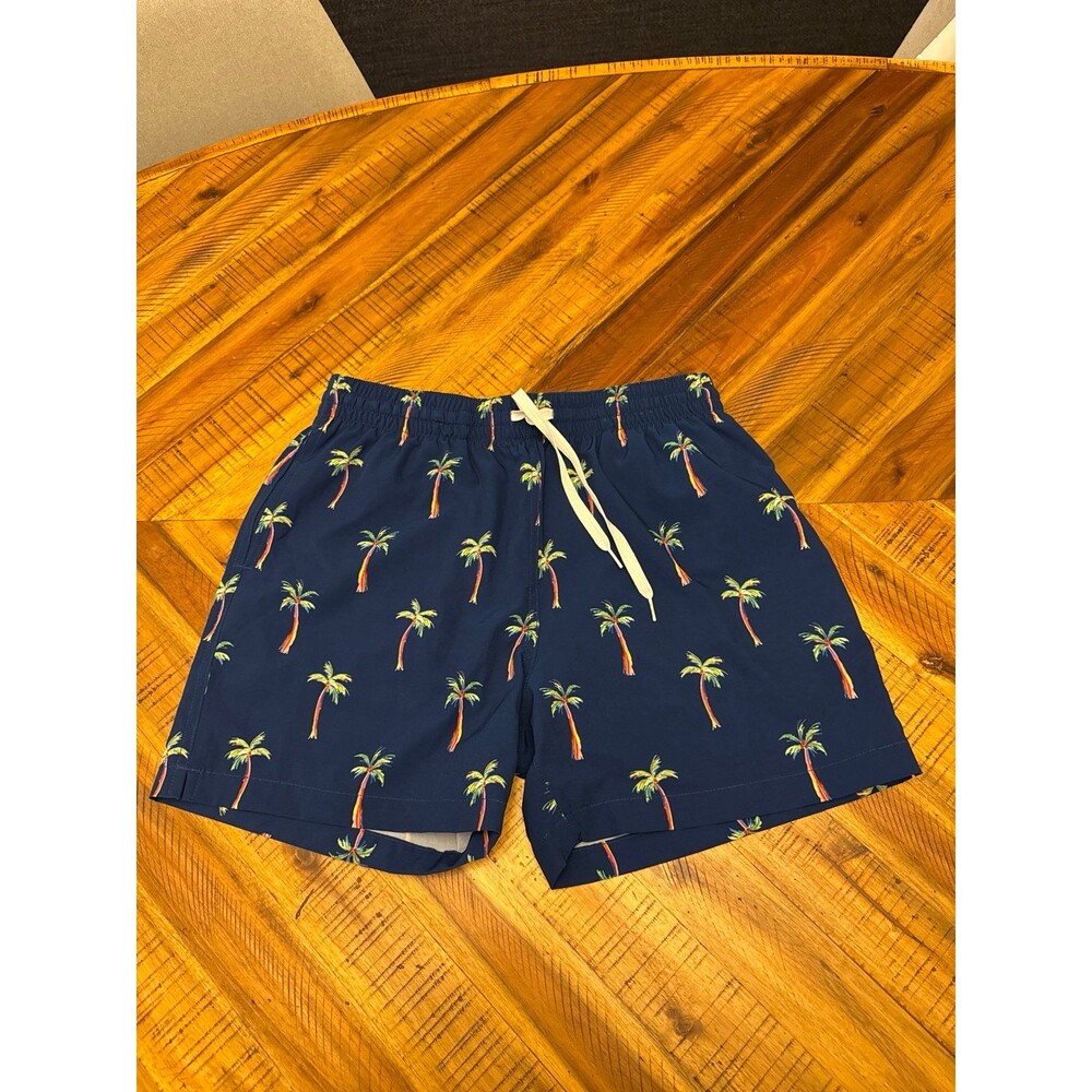 Chubbies Men’s Swim Trunks medium 5.5” Inseam Mesh Lined Summer Beach Shorts
